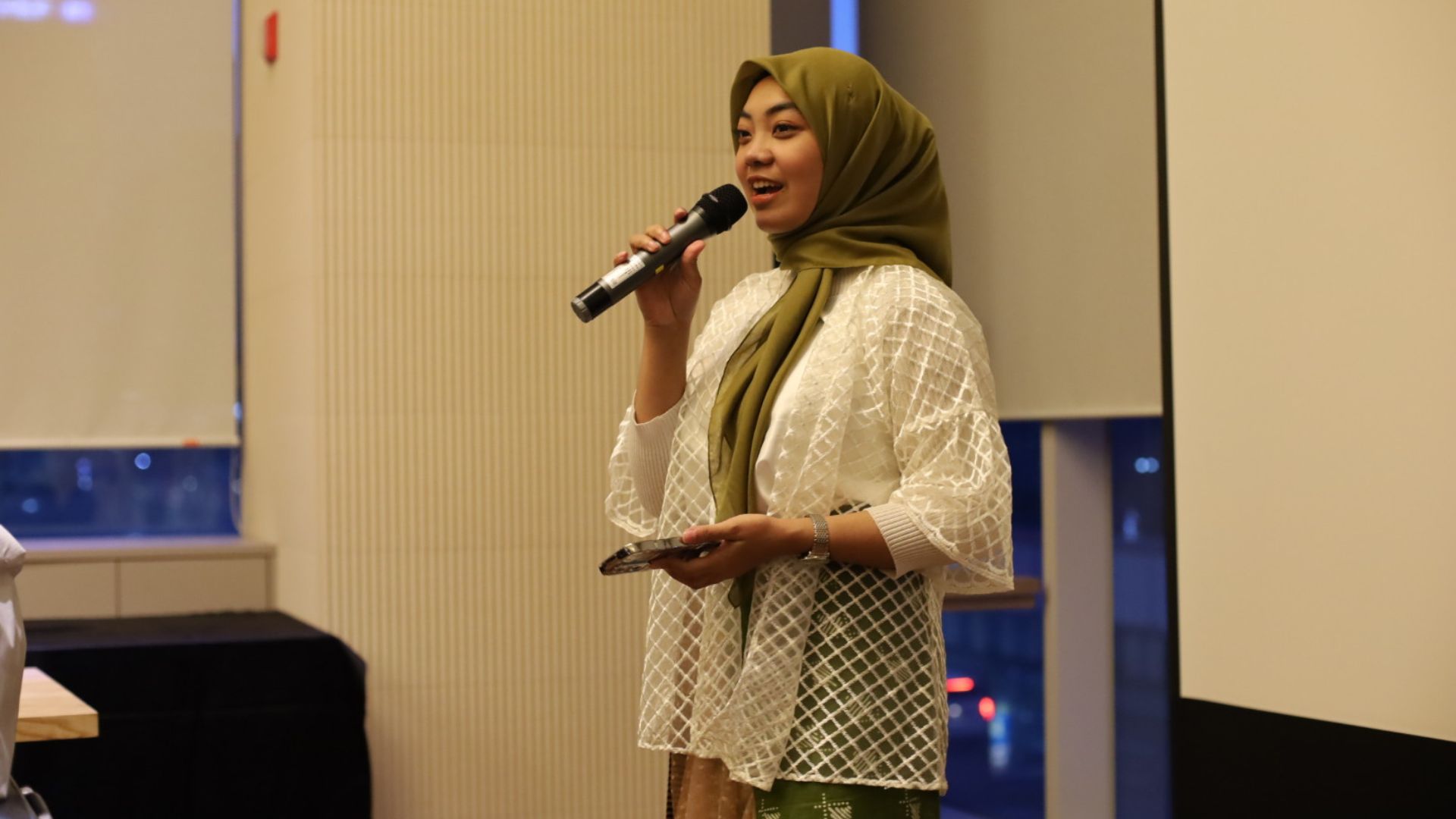 Tips jago public speaking ala Mahasiswi Universitas Bakrie